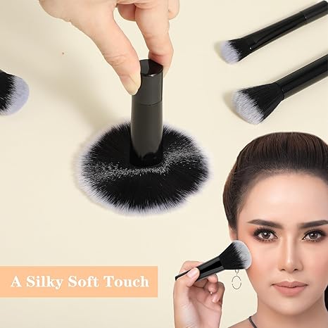 Mini Travel Makeup Brush Set™