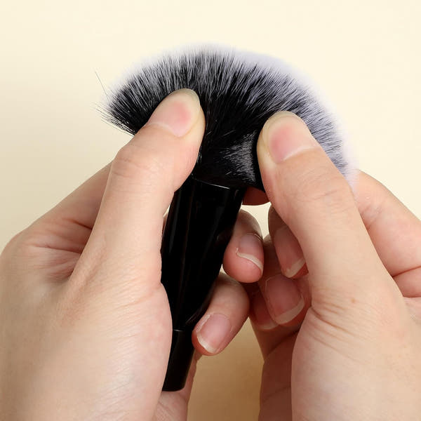 Mini Travel Makeup Brush Set™